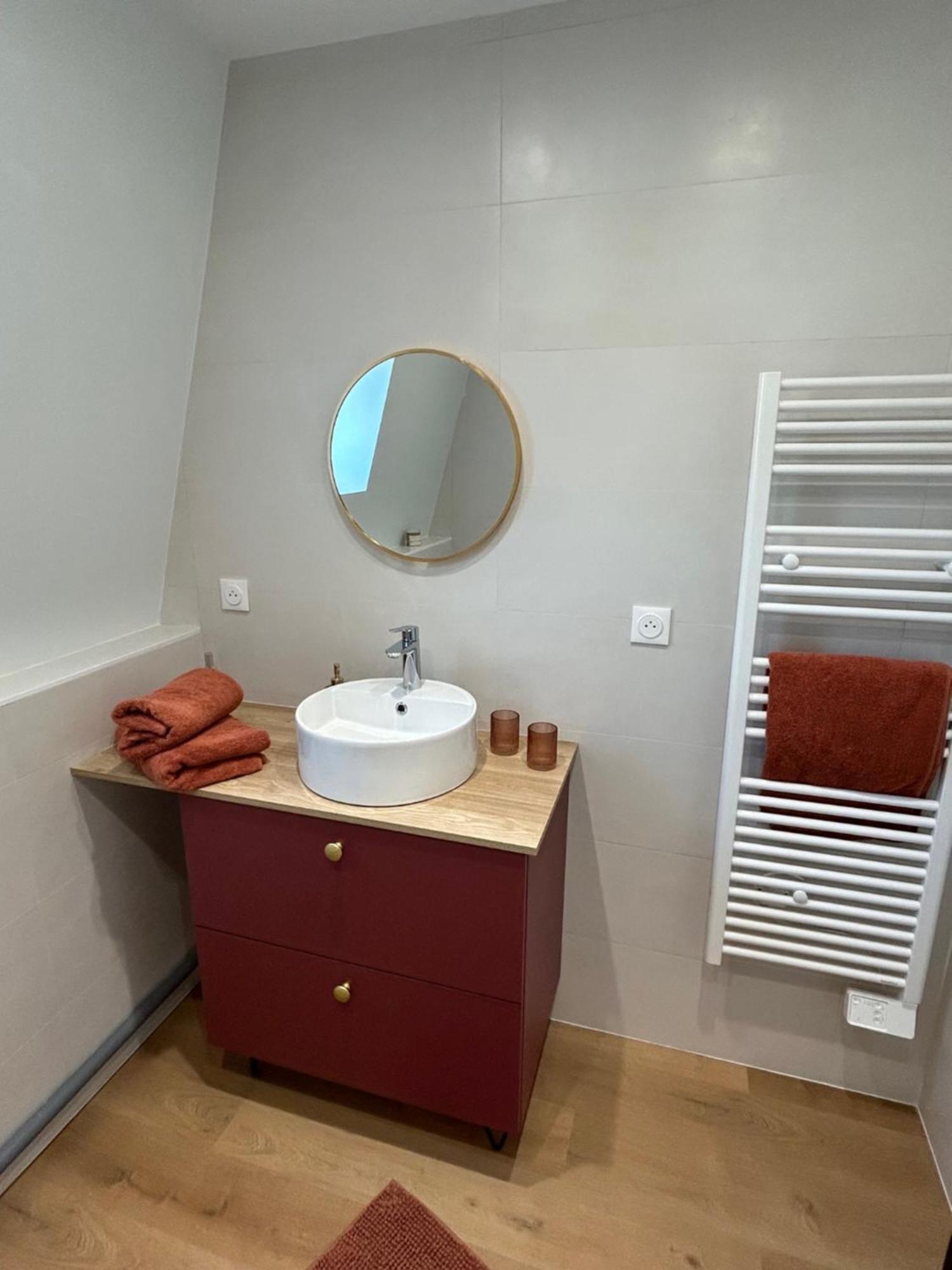 Maison 2 Chambres Avec Parking Et Jardin Noyon Exterior photo